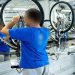 Fábrica Contrata Trabalhadores para o Setor de Montagem de Bicicletas