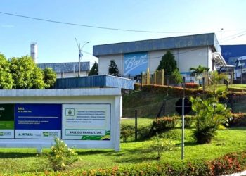 Operador De Produção Para Trabalhar Na Fábrica Da Ball