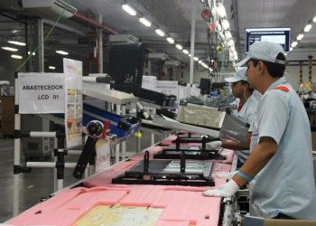 Indústria está selecionando para início imediato Auxiliares de produção; Envie seu currículo!